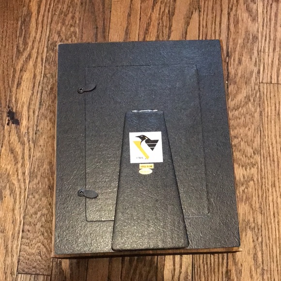 Pittsburgh Penguins wood/ceramic picture frame - Picture 6 of 9